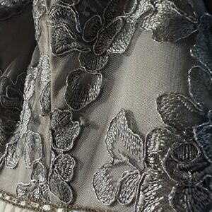 City Studio Prom Dress / Silver - White Size 0